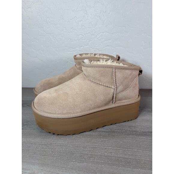UGG Classic Ultra Mini Platform Sand Fur Boots Womens Size 9 - Picture 1 of 8